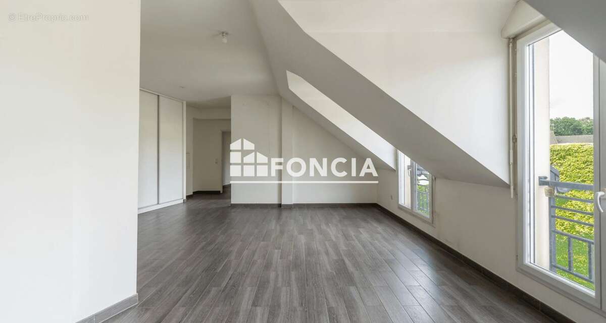 T3 de 77 m² avec balcon et parking en sous-sol à Villiers-sur-Marne - photo 3