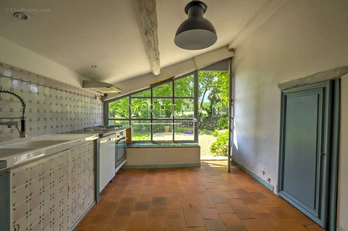 Maison à TOURRETTES