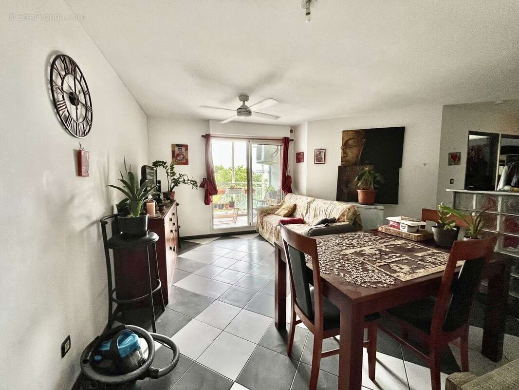 Appartement 49 m² à Saint-Paul  - photo 2