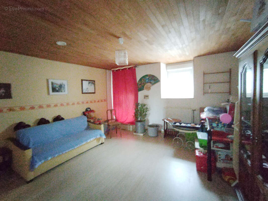 Maison à SAINT-JULIEN