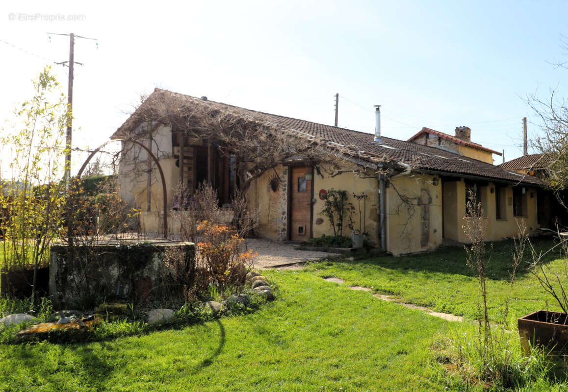 Maison à SAINT-JEAN-LE-COMTAL