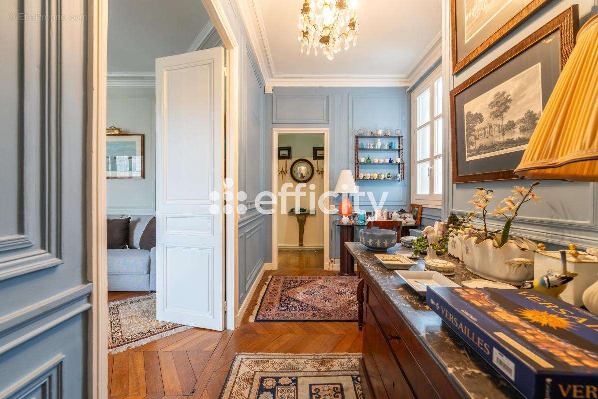 Appartement à VERSAILLES
