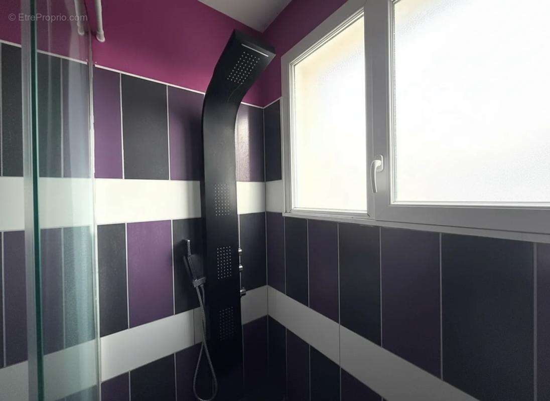 Appartement à YZEURE