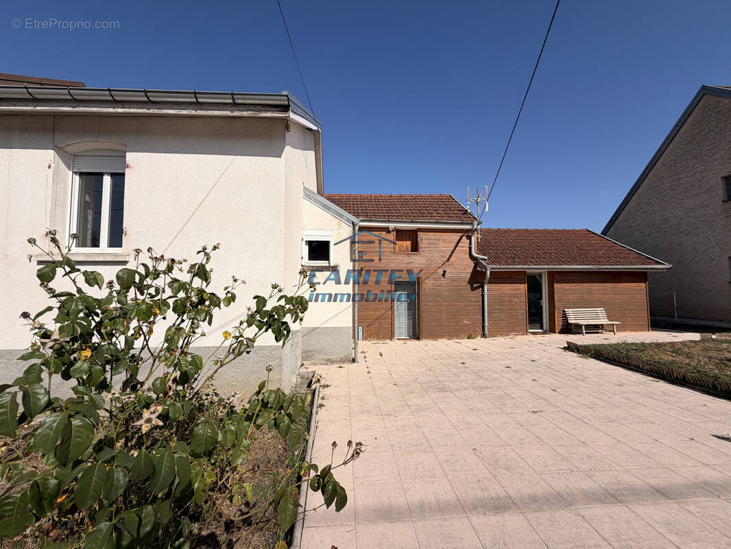 Maison à BREUCHES