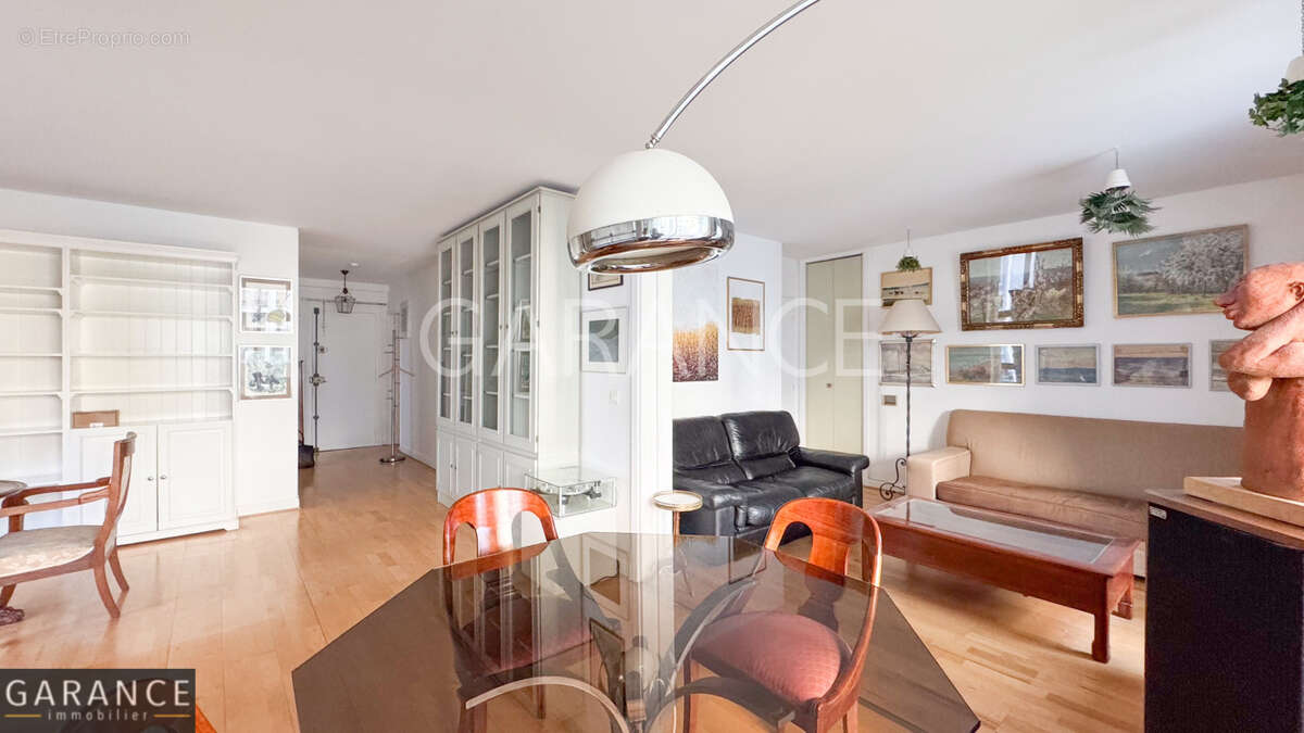 Appartement à PARIS-12E