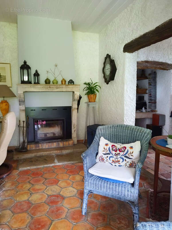 Maison à CHARETTE-VARENNES