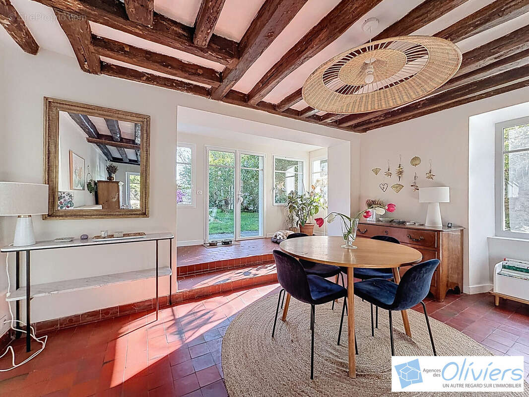 Maison à BOULLAY-LES-TROUX