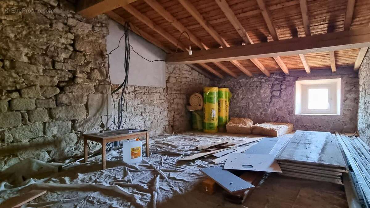 Maison de charme rénovée de 155m² habitables avec cour intime et à 6 min de Carcassonne - photo 12