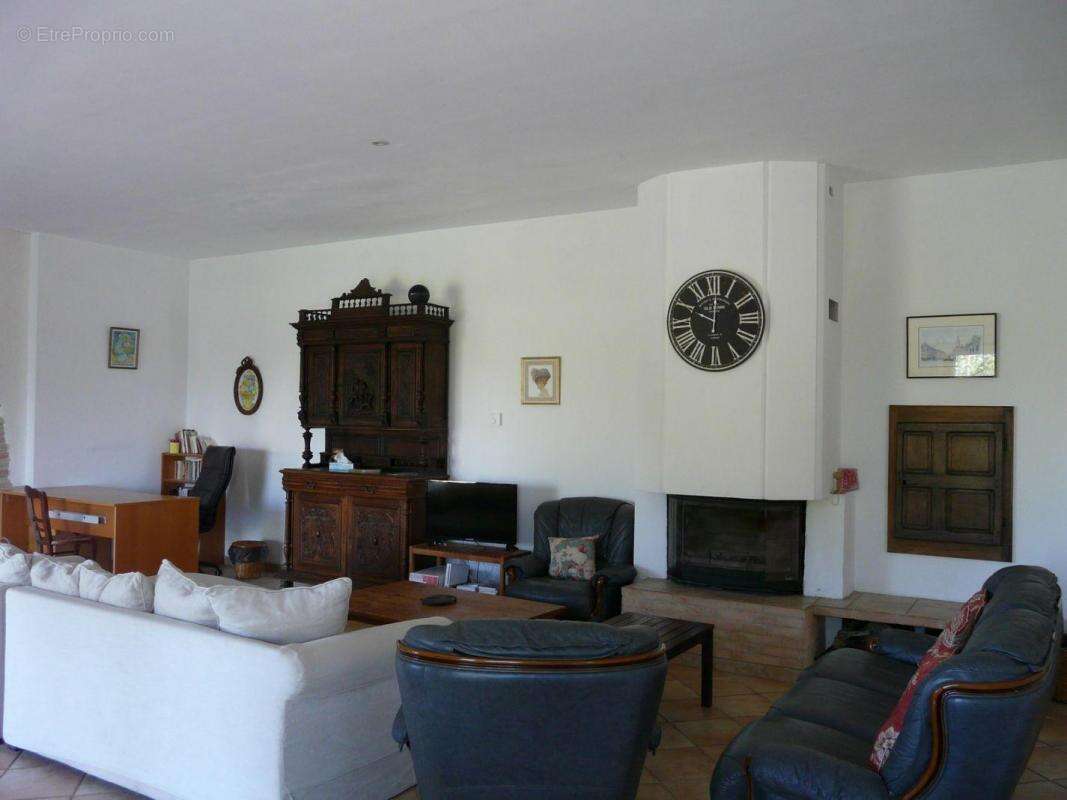 Maison à CASTELNAU-MONTRATIER