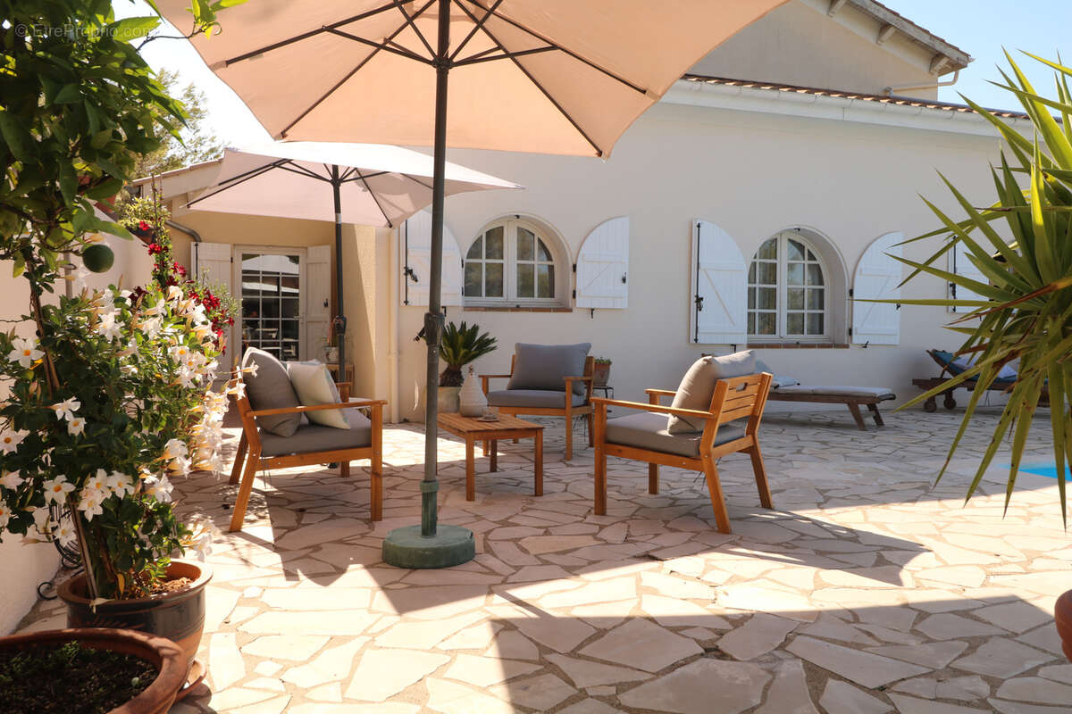 Maison à SAINT-CHINIAN