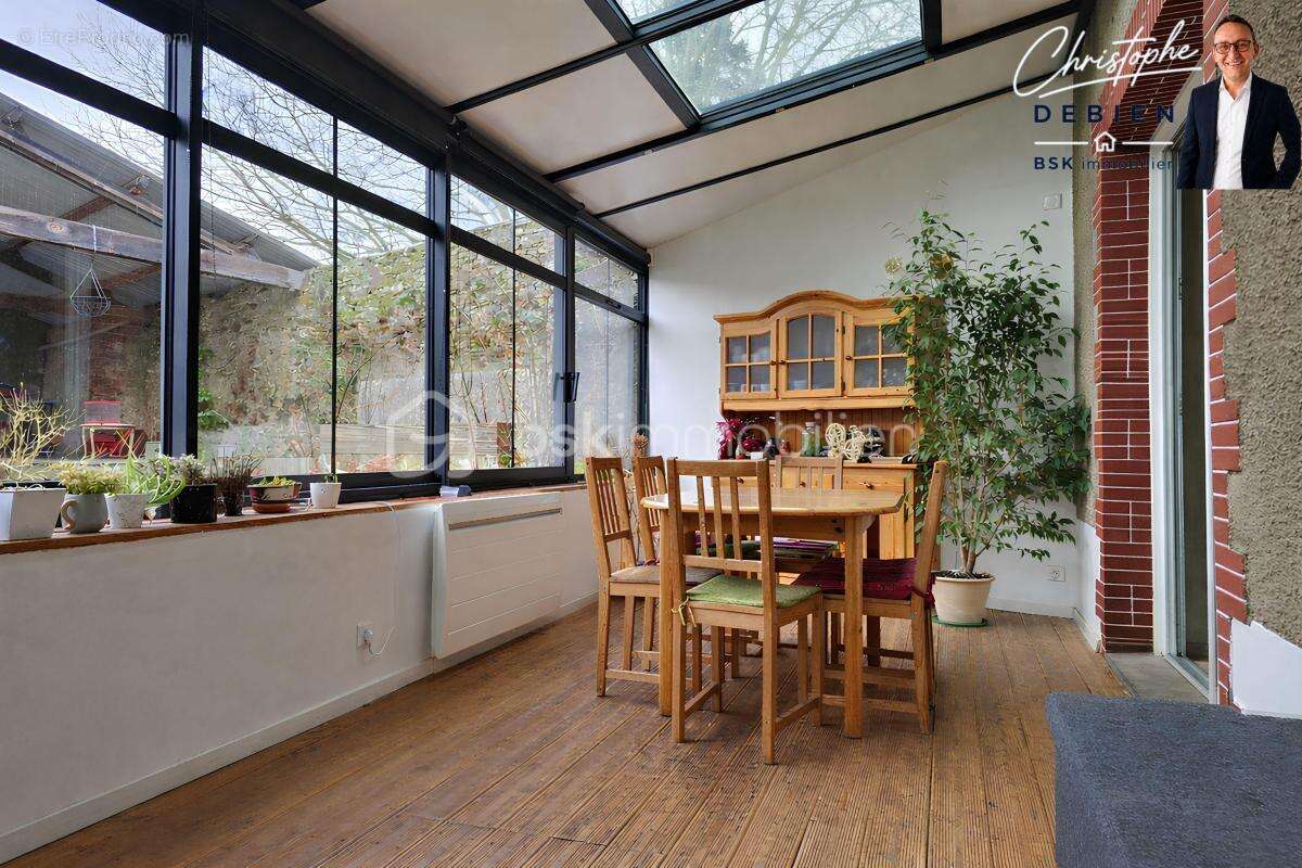 Pavillon familial 221 m² – 6 chambres – jardin clos & dépendances – centre de chavagnes-en-paillers - photo 4