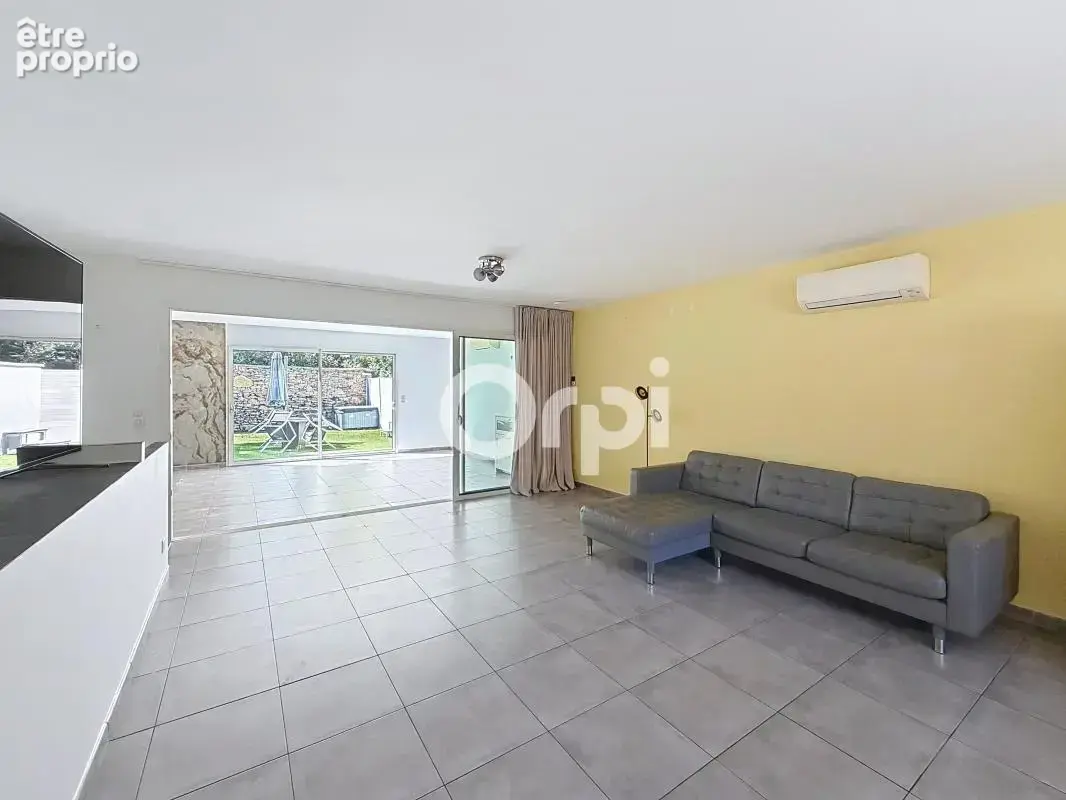 ** Maison 2/3 pièces 95 m2 avec jardin et stationnements ** - photo 6
