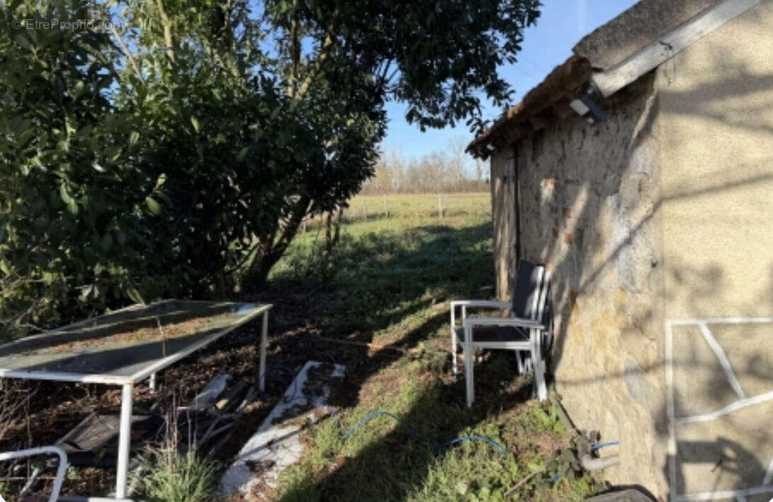 Maison de village à rénover, avec terrain et parcelles - photo 6