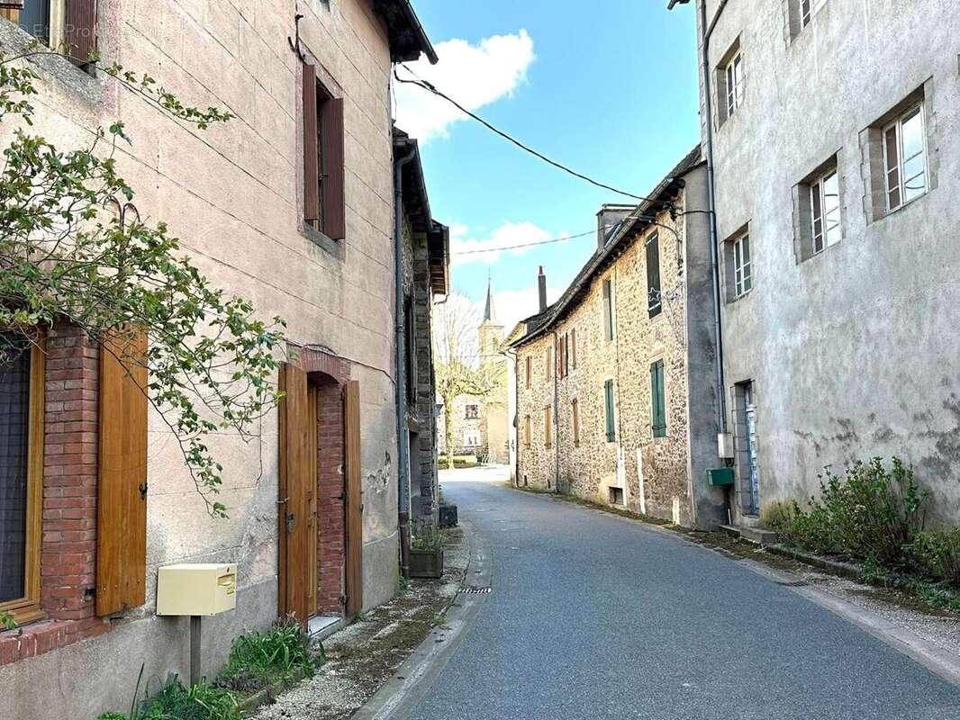 Maison 94 m² à La Selve  - photo 8
