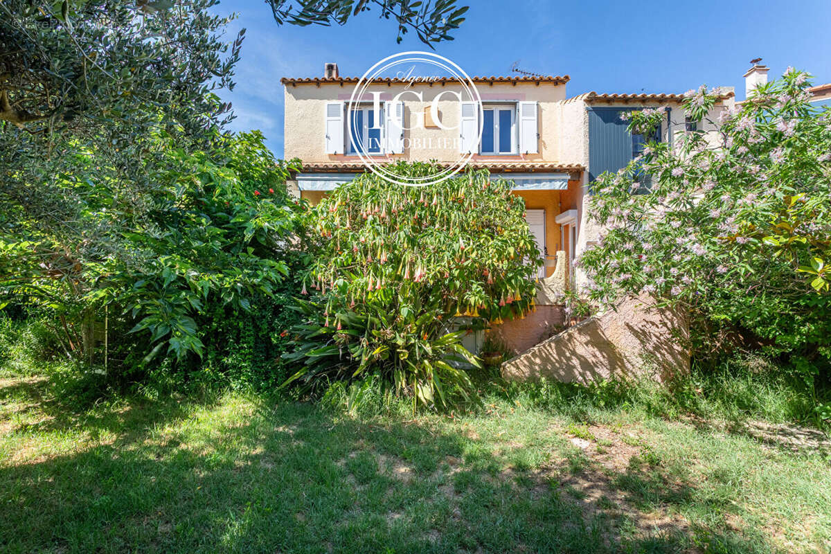 Maison à SAUSSET-LES-PINS