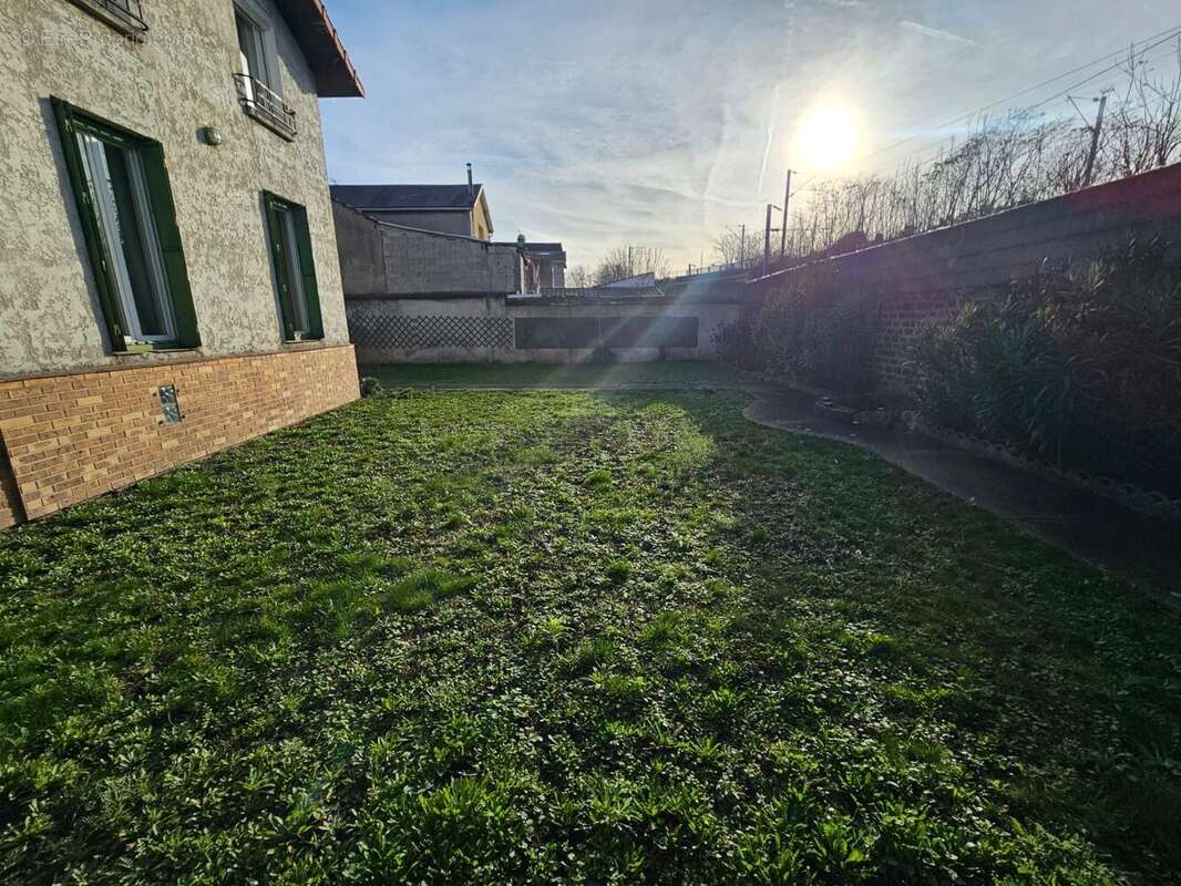 Maison à CHAMPIGNY-SUR-MARNE