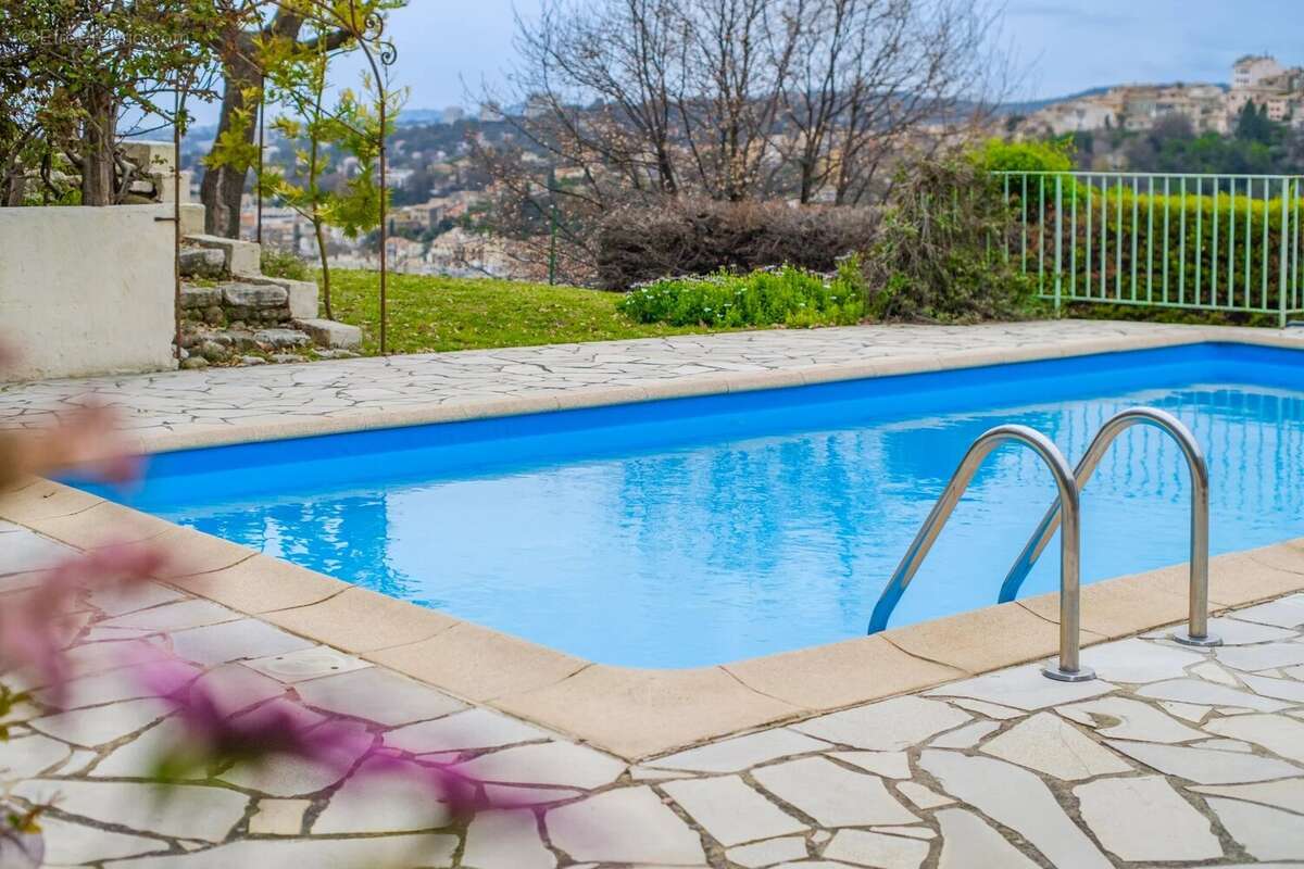 Maison à CAGNES-SUR-MER