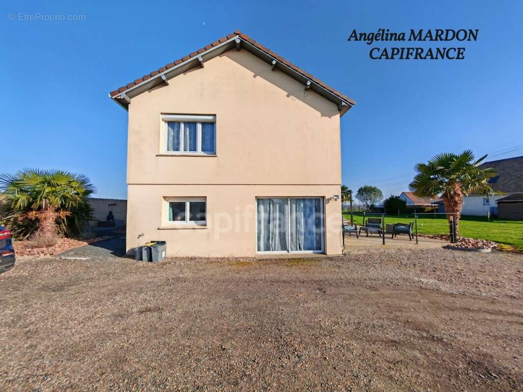 Maison Traditionnelle T5 de 124 m² – Terrain Paysager de 1215 m² + Piscine à Saint-Nicolas-de-la-Taille (76 170) - photo 23
