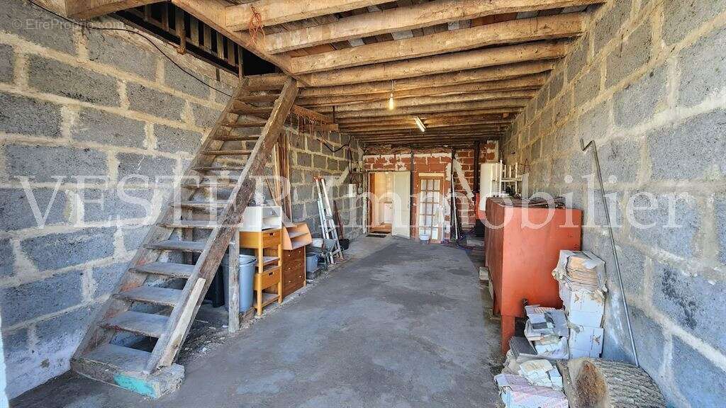Maison ancienne rénovée de 130m2 + 130m2 aménageables, dans un écrin de verdure - photo 11