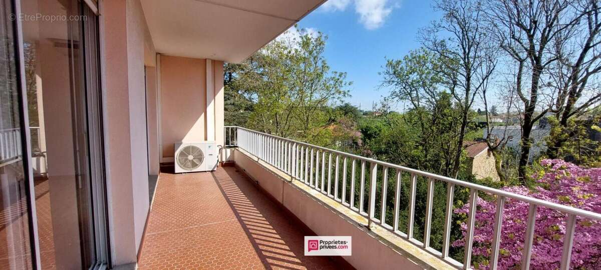 Appartement à TASSIN-LA-DEMI-LUNE