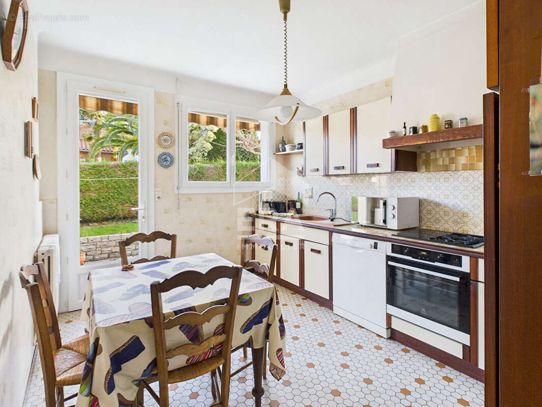 Maison à vendre à Anglet - Quartier calme et résidentiel - photo 5