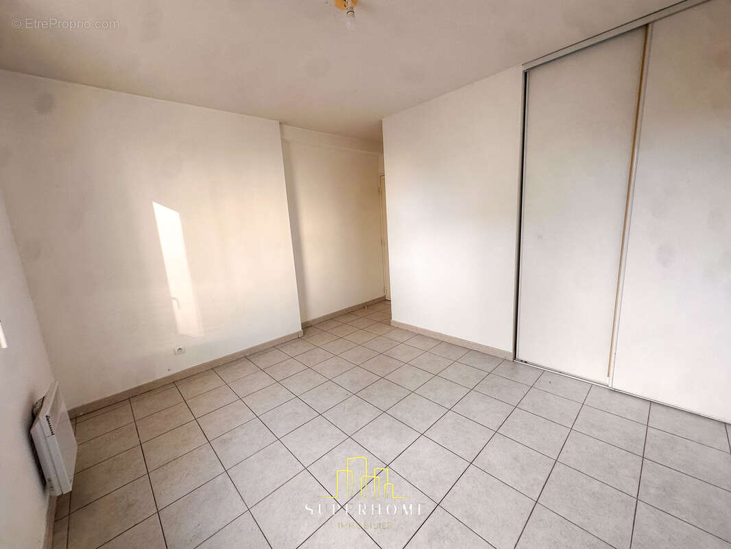 Appartement à MARSEILLE-9E