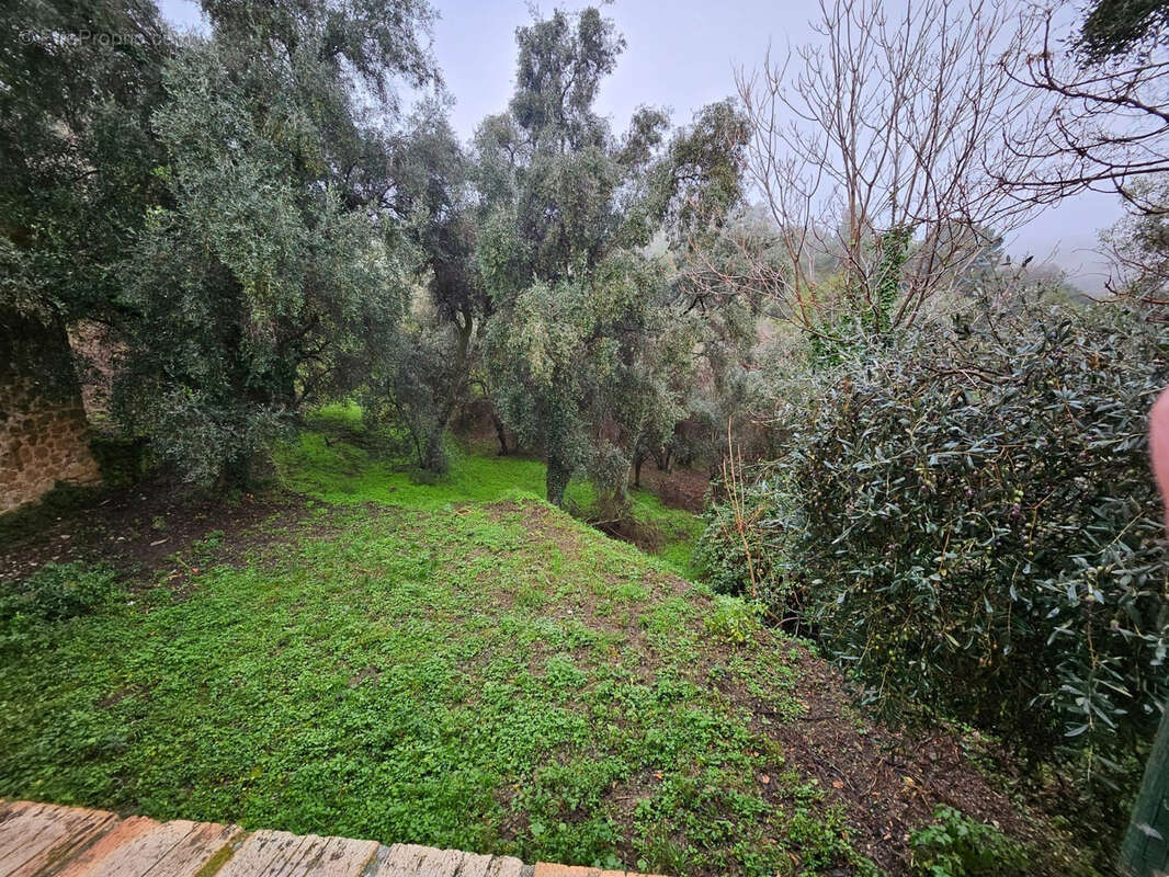 Maison à BERRE-LES-ALPES