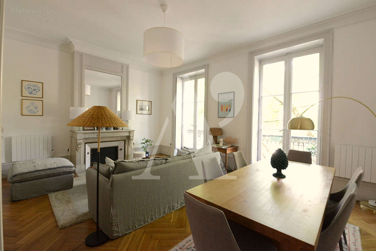 Appartement à BORDEAUX