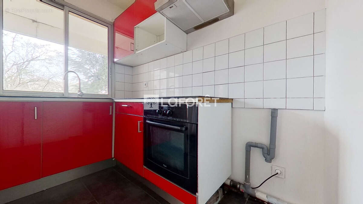 Appartement F2 46,43m² - balcon - parking - photo 4