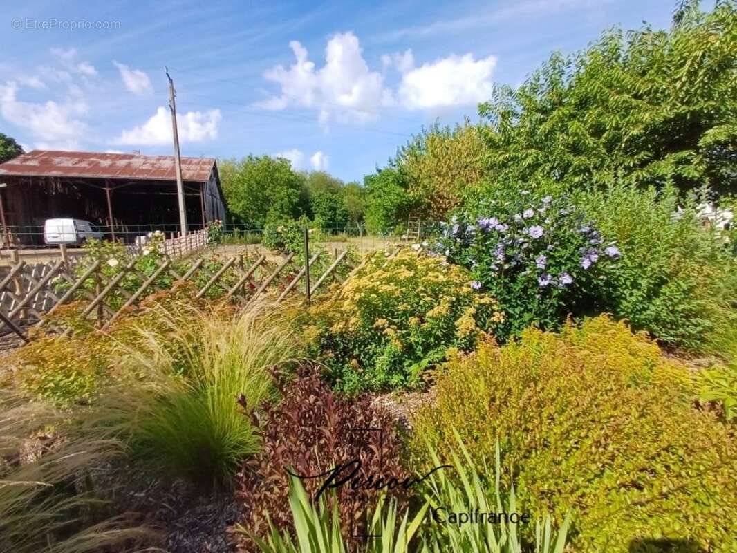 Propriété au charme de l'ancien - comprenant 2 gîtes - dépendances - photo 14