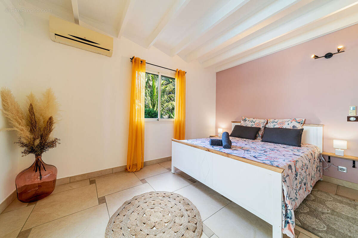 Maison à L&#039;ETANG-SALE