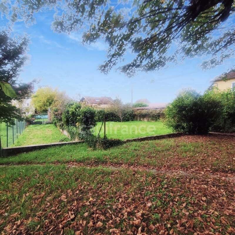 Maison à LES AVENIERES