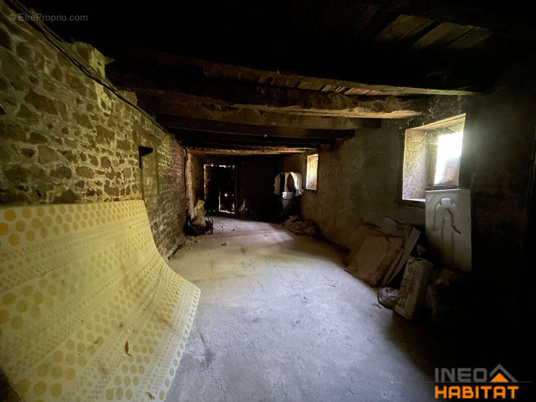 Maison de maître en pierres et dépendances - photo 8
