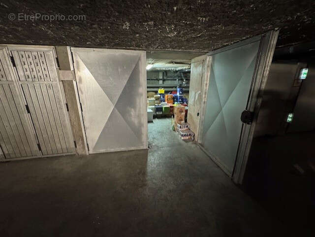 Commerce à VILLENEUVE-LOUBET