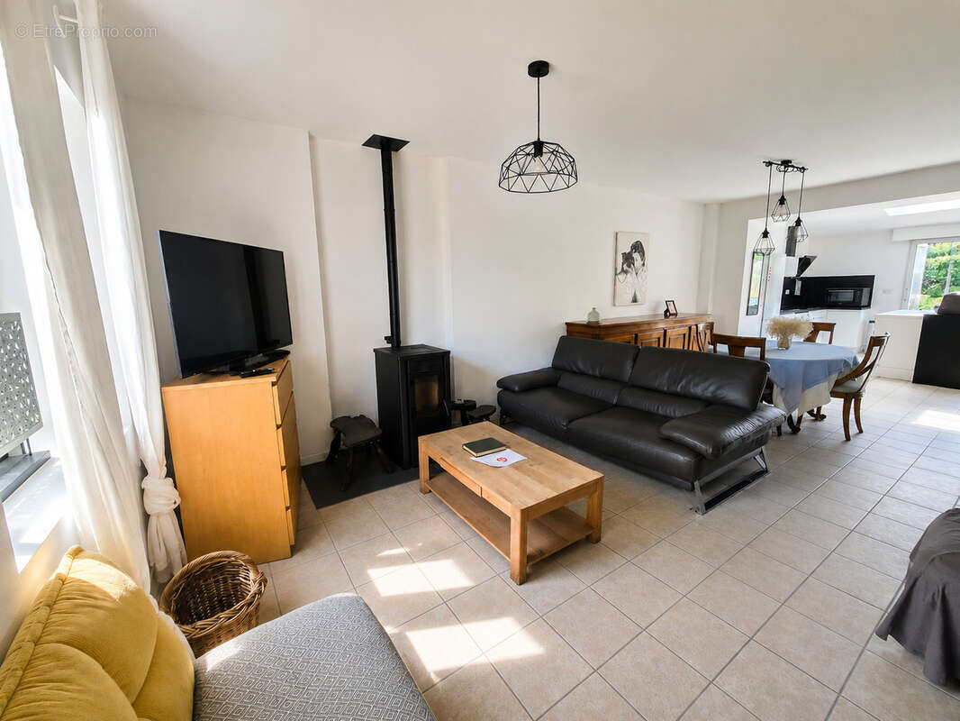SEQUEDIN : Maison meublée avec terrasse et garage - photo 2