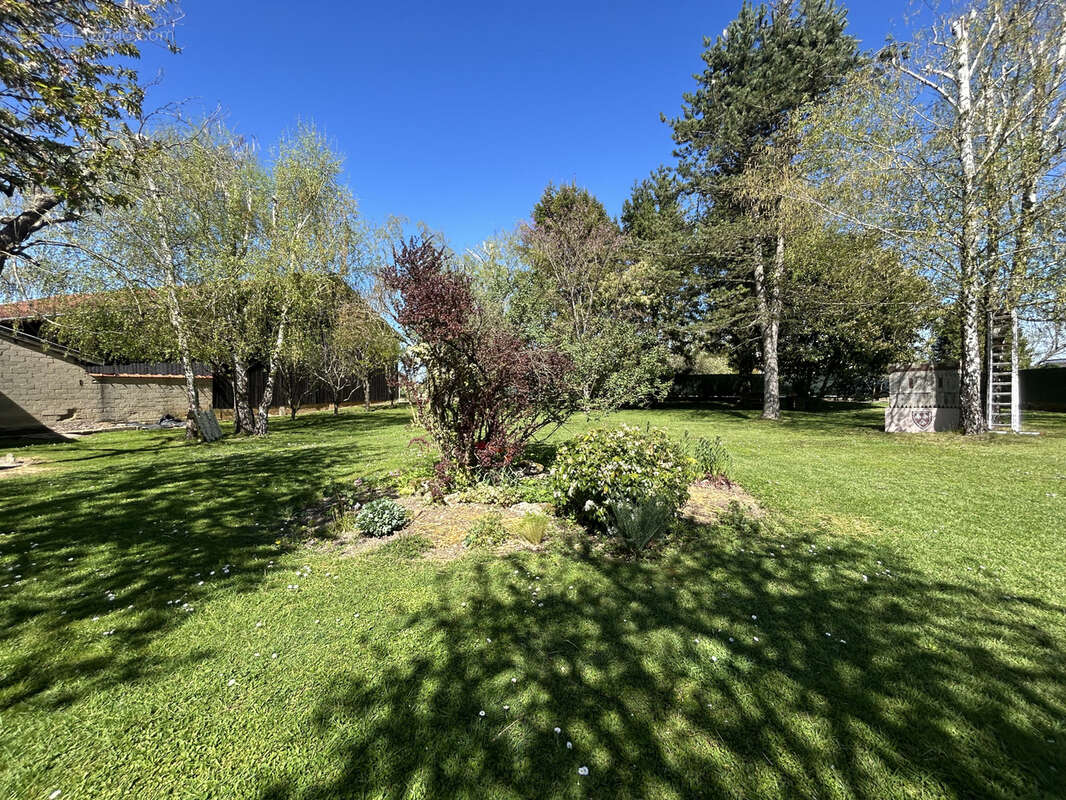 Maison à MONCETZ-L'ABBAYE