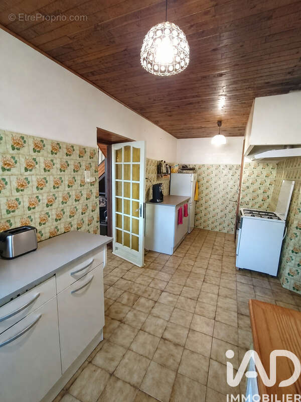 Maison 101 m² à Arbas  - photo 4