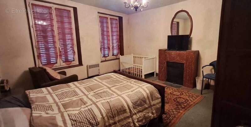 Maison à SARRANCOLIN