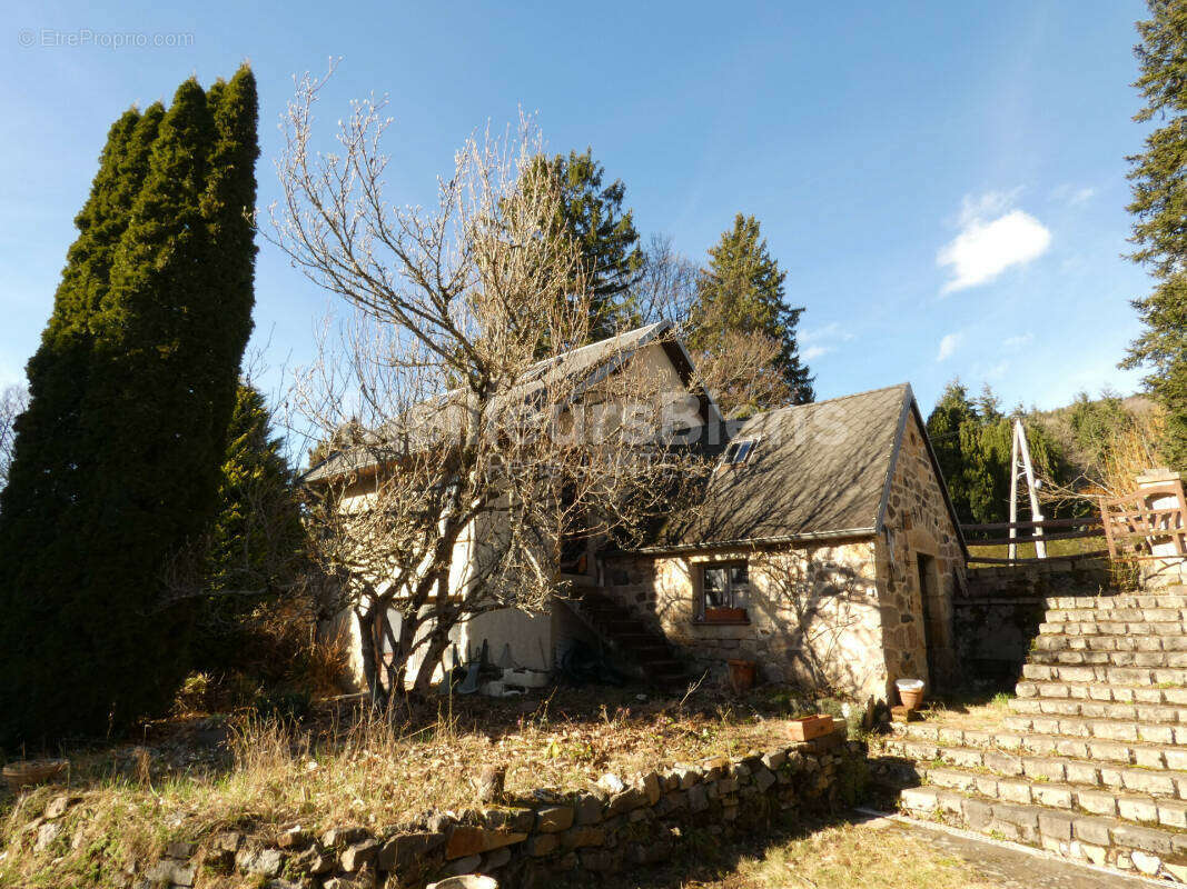 Maison à LA BOURBOULE
