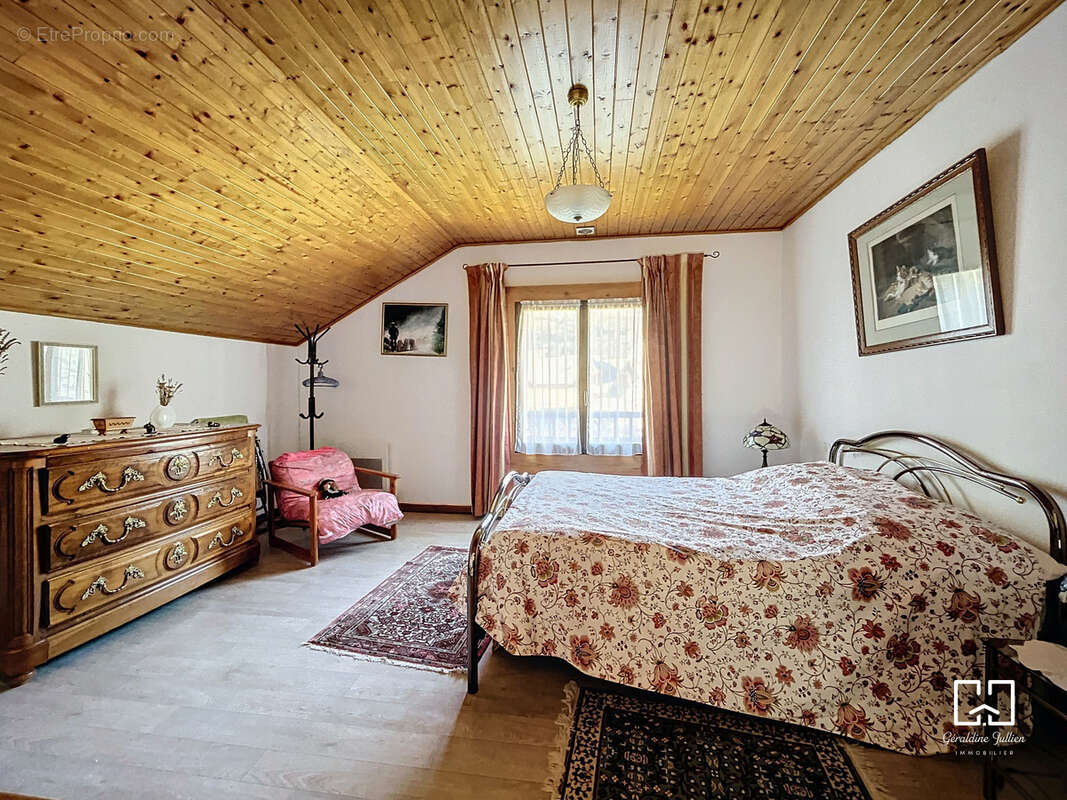 Appartement à L'ARGENTIERE-LA-BESSEE