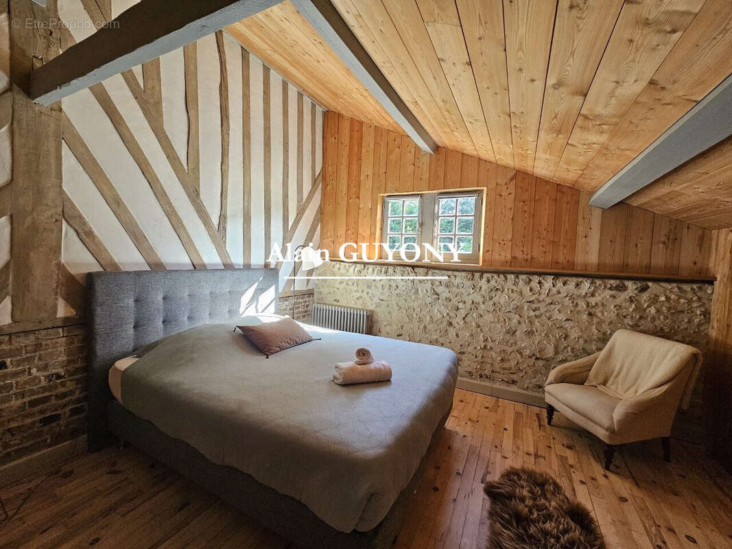 Maison à PONT-L'EVEQUE