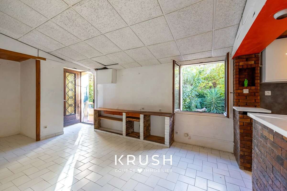 Appartement à MARSEILLE-7E