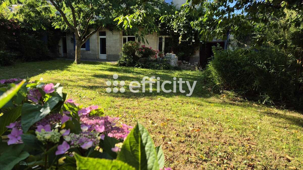 Maison 205 m² à Nonant  - photo 2