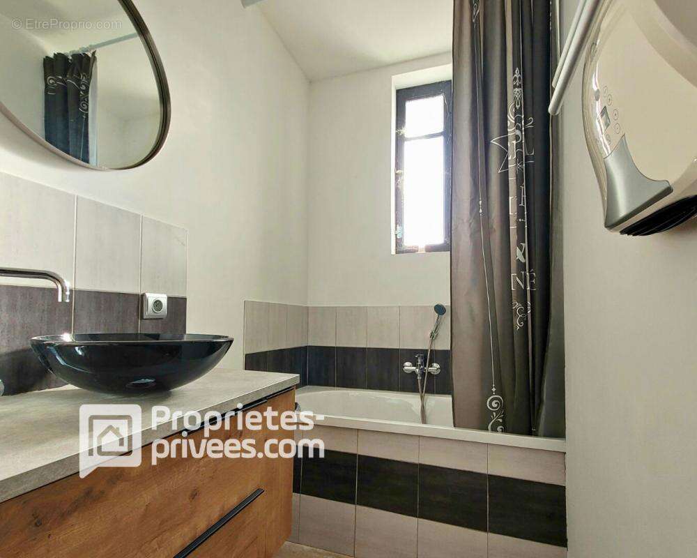 Maison à SAINT-PAUL-LE-JEUNE