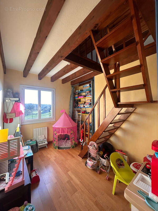 Maison à COLOMBIER-LE-CARDINAL