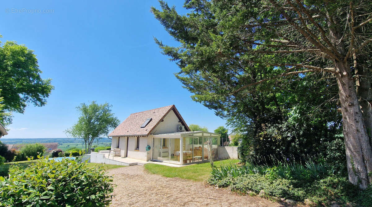 Maison à PERRIGNY-SUR-LOIRE