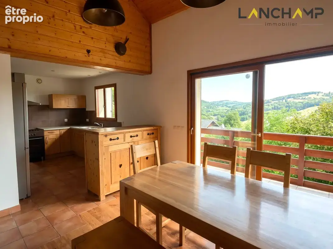 Spacieuse maison dans un cadre verdoyant - photo 7