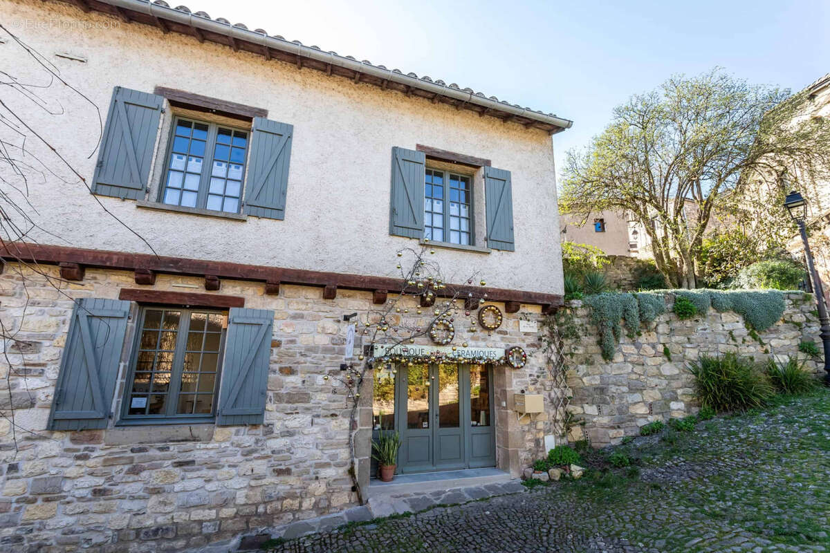 Maison de village avec atelier, annexe et jardin - photo 3