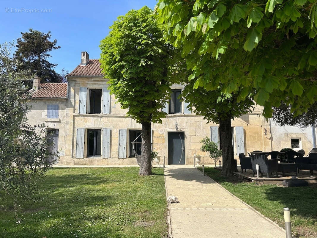 Maison à JAVREZAC