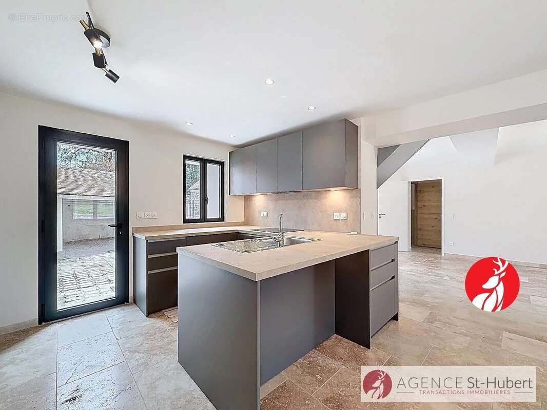 Maison à CHAILLY-EN-BIERE